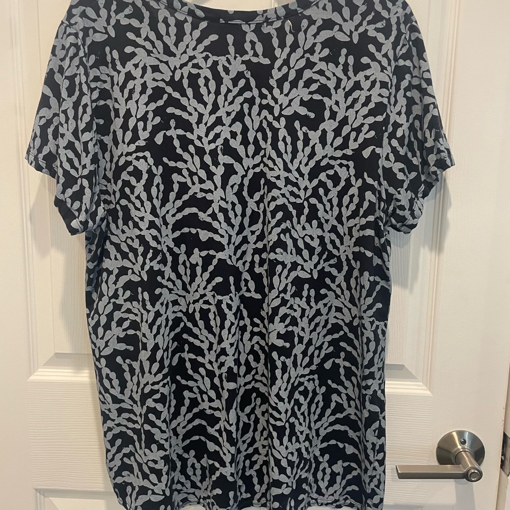 Fresh produce, size XXL, black and grey